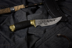 Охотничий нож Гюрза-2 с грабом украшенная Латунью