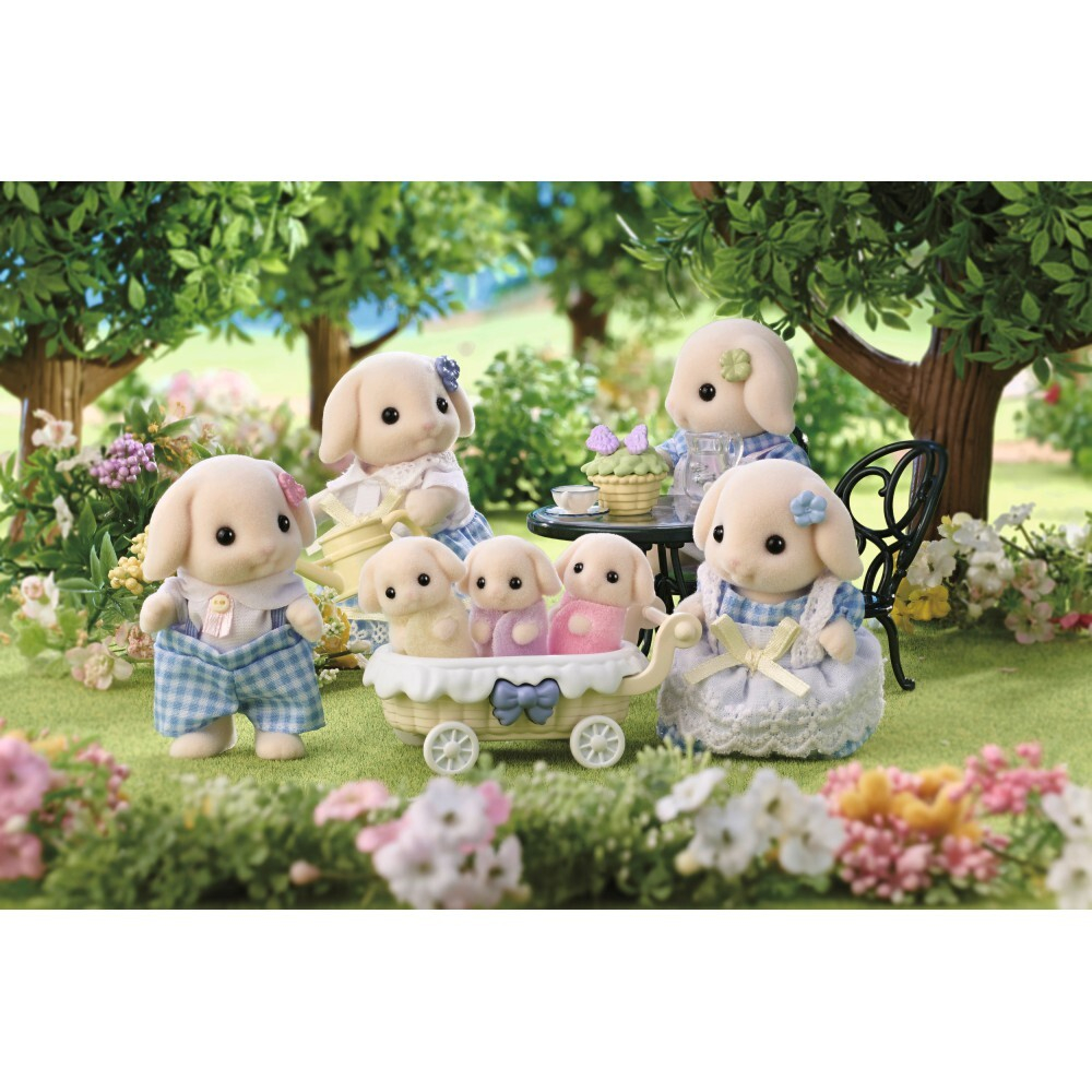 Sylvanian Families - Семья цветочных кроликов 5735 / артикул   5735  / GTIN 5054131057353