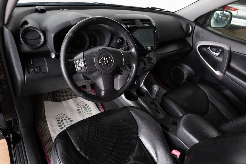 Toyota RAV4, 2006 год