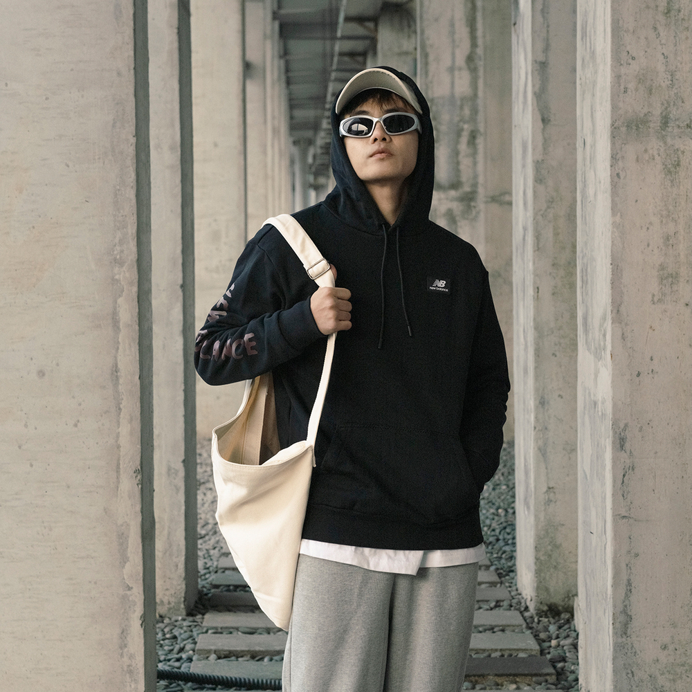 Толстовка New Balance Logo, MT23506-BK