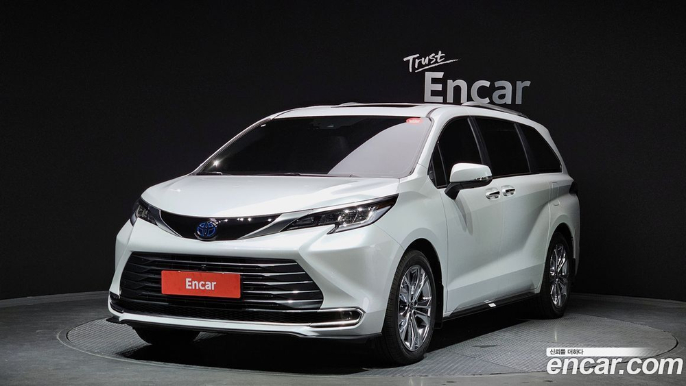 Toyota Sienna 4 Generation 2.5 Hybrid AWD (05.2023)