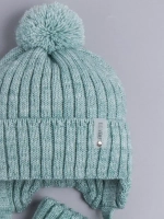 Шапка осенняя для мальчика на завязках и снуд