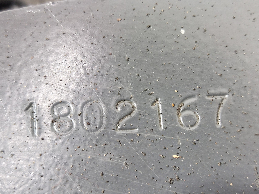 Кронштейн бампера правый