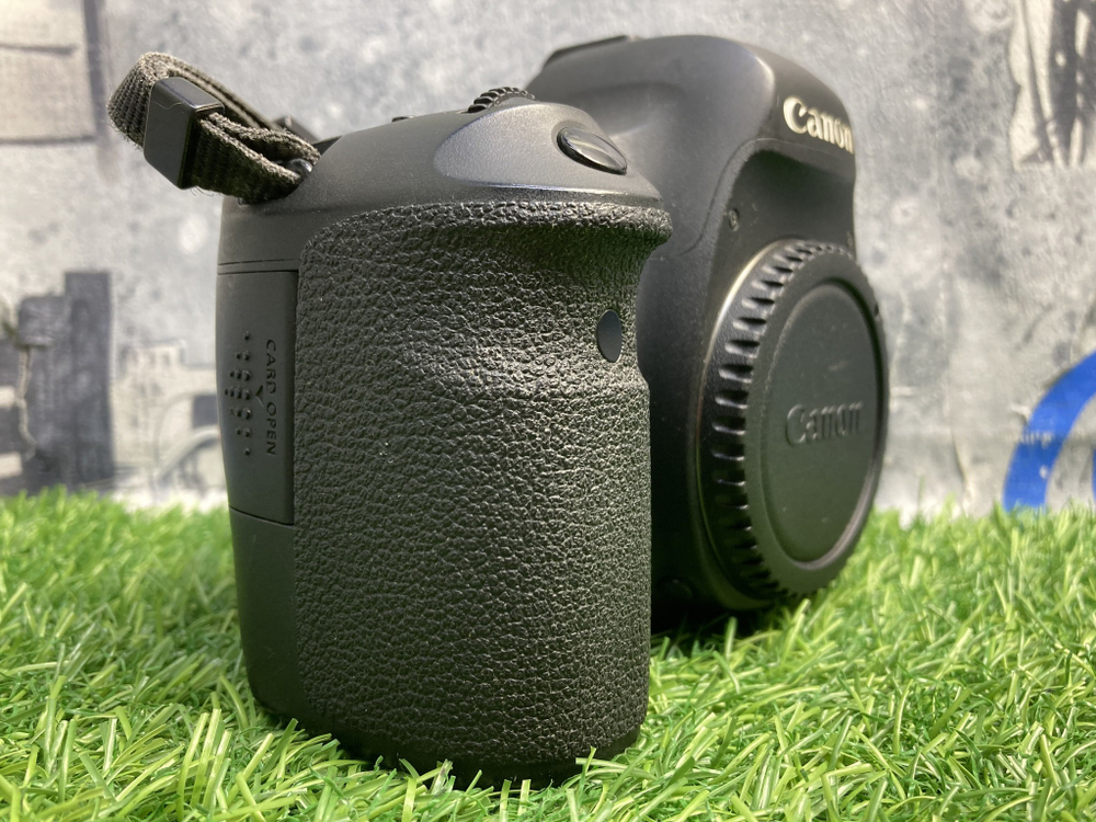 Canon EOS 6D (65 900) Покупка/Продажа