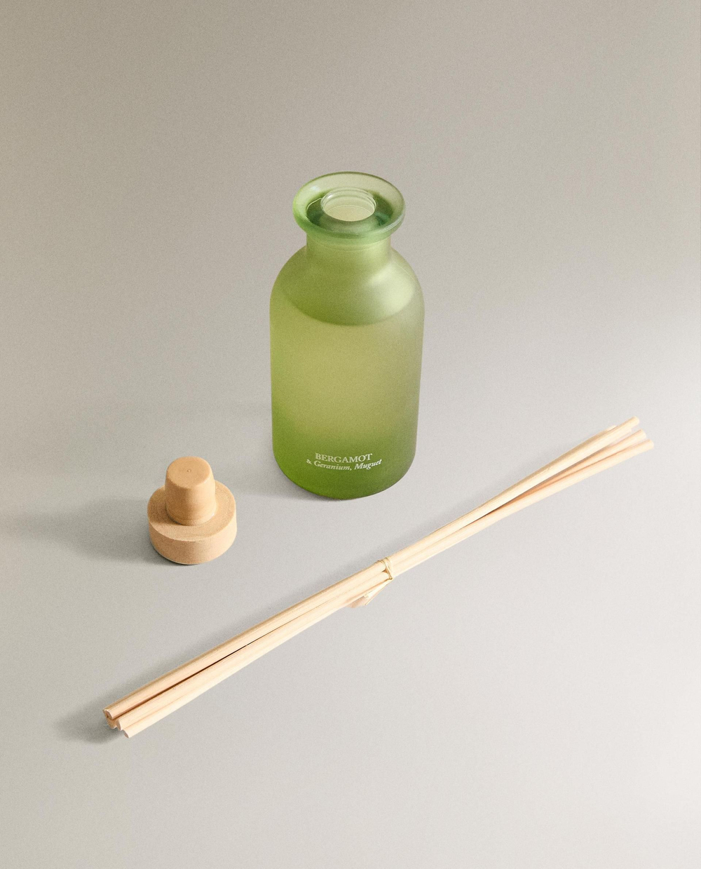 Zara Home - Освежитель воздуха mikado бергамот & герань, ландыш, 195 мл