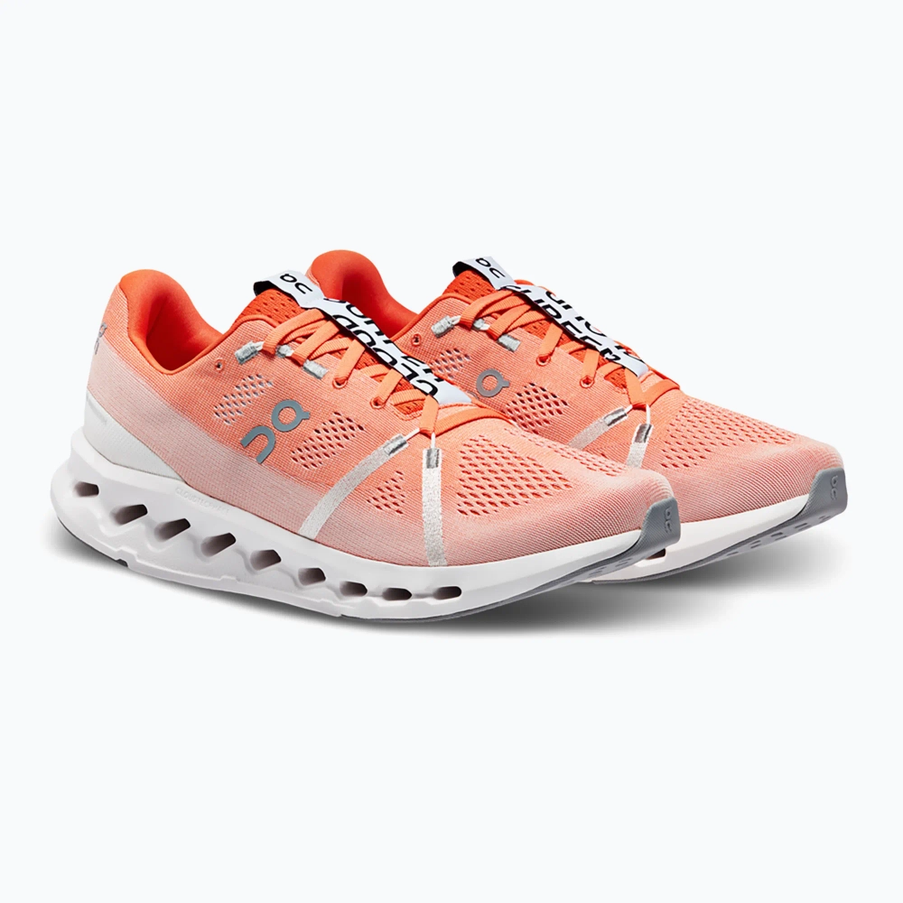 Кроссовки для бега On Cloudsurfer flame/white