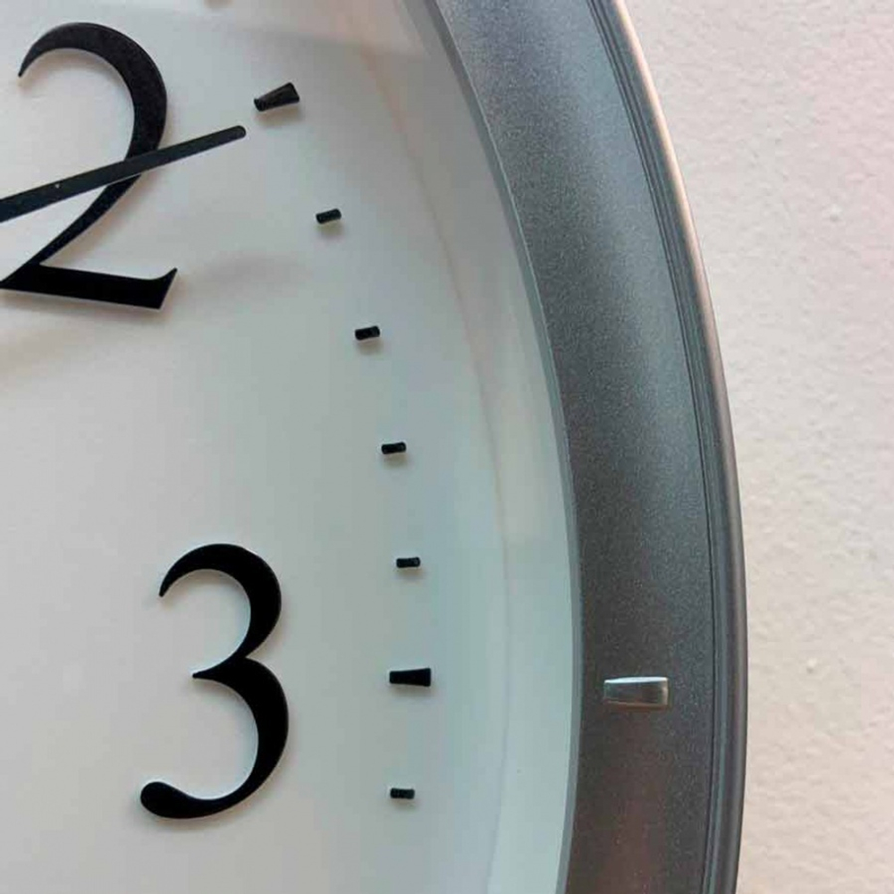 Настенные часы Seiko QXA378LN