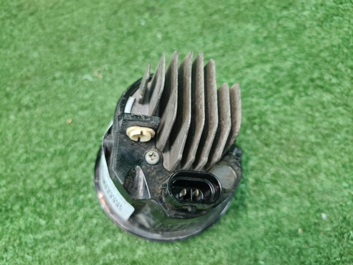 ПТФ правая Toyota Land Cruiser Prado 150 (17-н.в.)