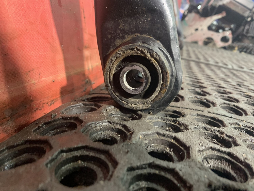 Стабилизатор задний 2023г.