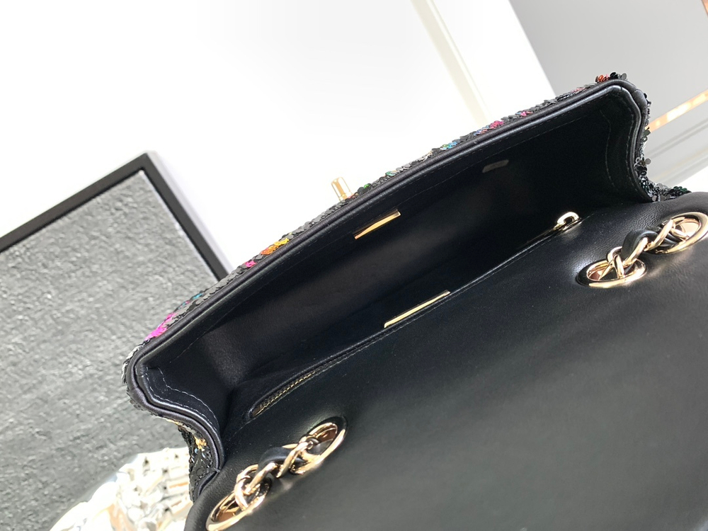 Chanel Bag 20 cm