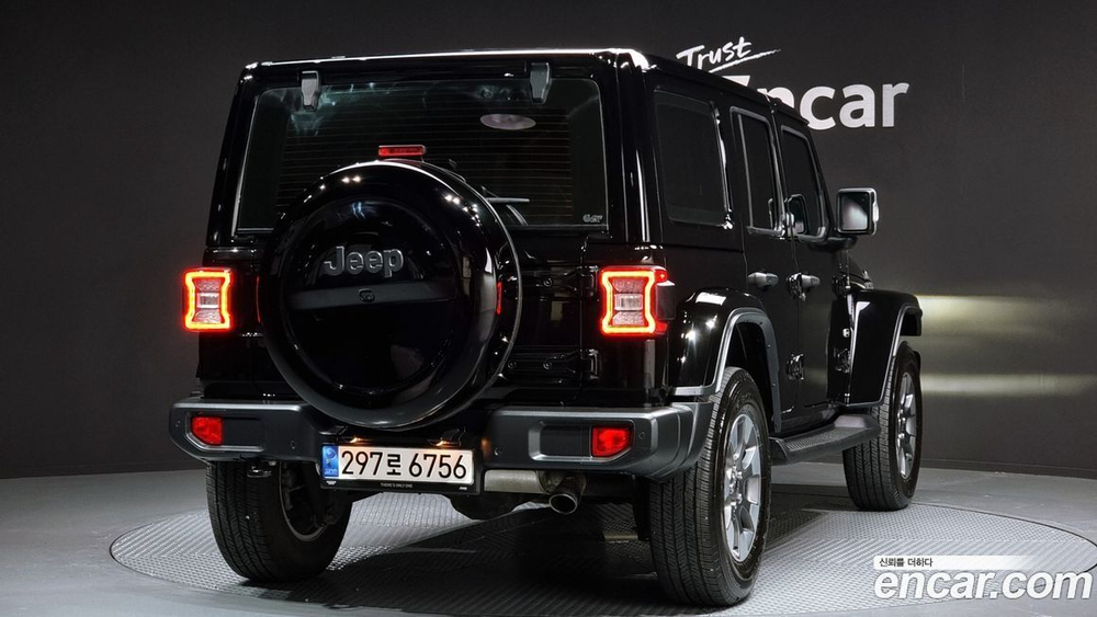 Jeep Wrangler (JL) 2.0 Overland Power Top 4 даери (10.2022)
