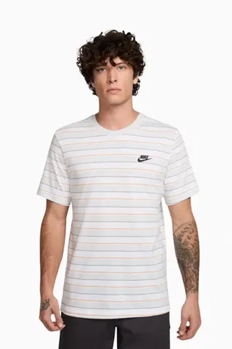 Футболка Nike Sportswear Club - белый