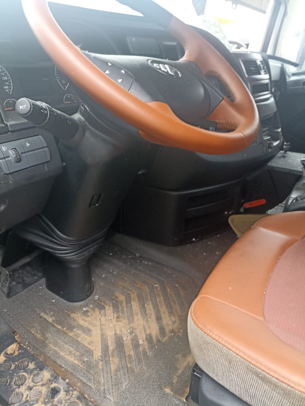 Foton AUMAN 4x2 Седельный тягач EST A 1846 AMT (Дизельный, 11,8 л, АТ, 470 л.с.)