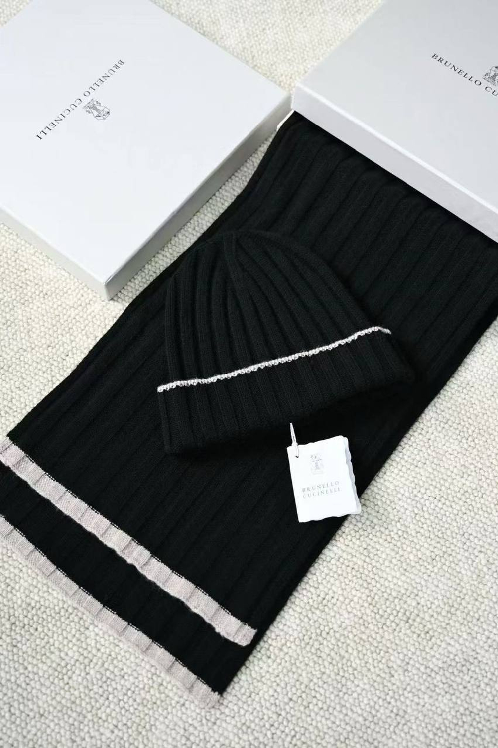 Комплект шапка и шарф Brunello Cucinelli