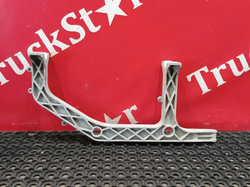 Кронштейн переднего бампера 2023г.