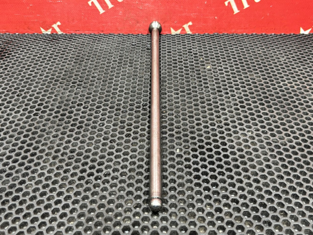 Штанга толкателя впускного клапана 2019г.