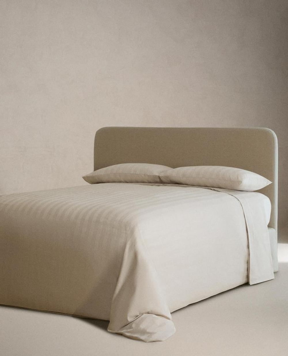 ZARA HOME САТИНОВЫЙ ПОДОДЕЯЛЬНИК В ПОЛОСКУ, СЕРЫЙ