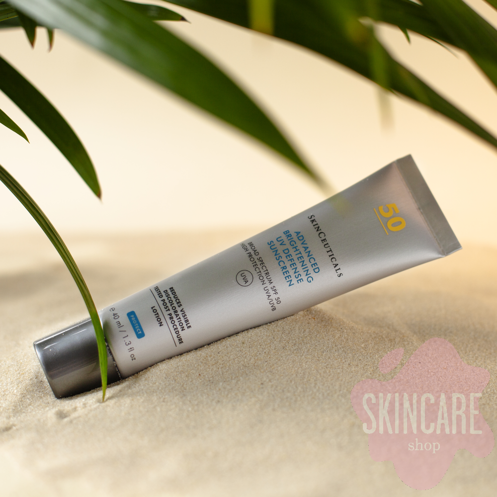 ADVANCED BRIGHTENING UV DEFENSE SPF 50 Легкий солнцезащитный крем для ровного тона кожи, 40 мл