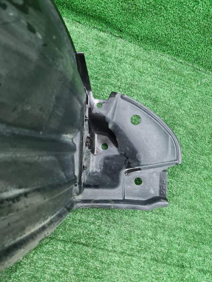 Подкрылок передний левый Toyota LC Prado 150 17-нв