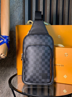 Сумка-слинг Louis Vuitton