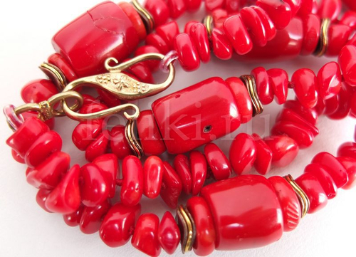 бусы из красного коралла