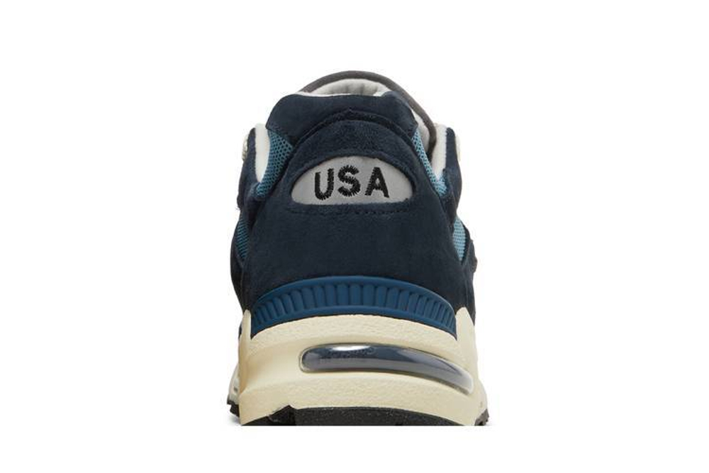 Кроссовки New Balance Teddy Madenb 990 V2