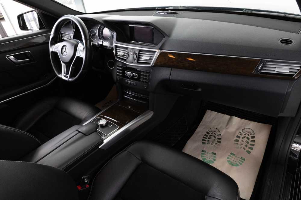 Mercedes-Benz E-Class, 2012 год