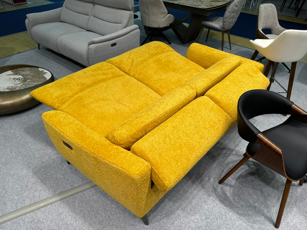 Диван Lafayette (3-х местный) желтый