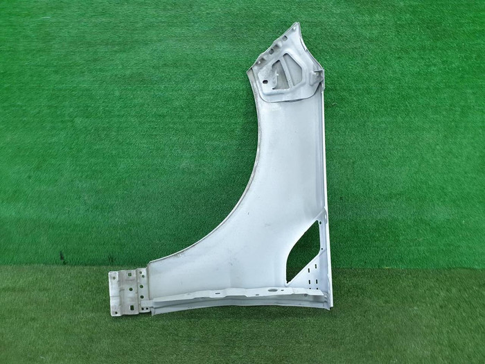 Крыло переднее правое Range Rover Sport 2 L494 (2013-2017)