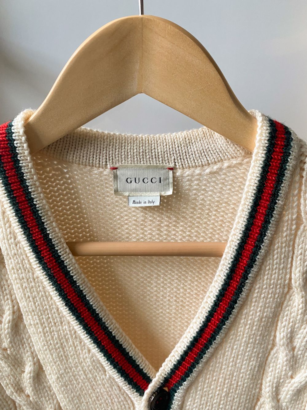 Шерстяной кардиган Gucci, 146