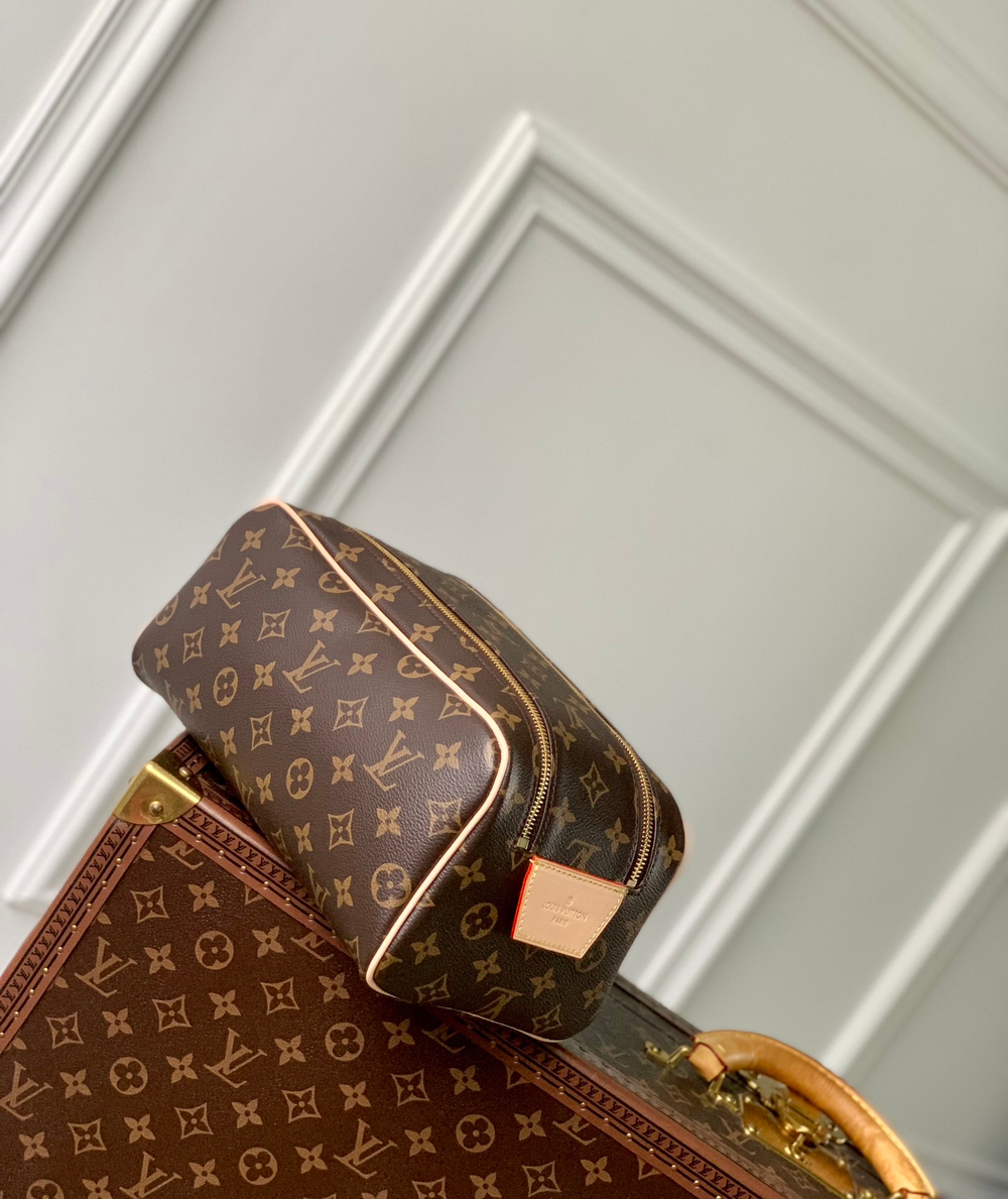 Louis Vuitton Dopp Kit Toilet Pouch