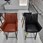 Полубарный стул SOHO черный