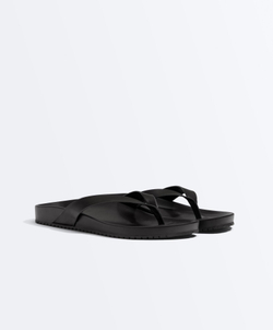 OYSHO Плоские сандалии с ремешками, черный
