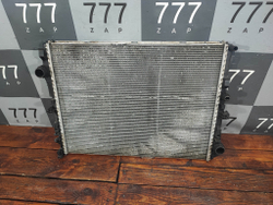 Радиатор двигателя Mercedes E-Class (W213) 16-нв Б/У Оригинал A0995007100