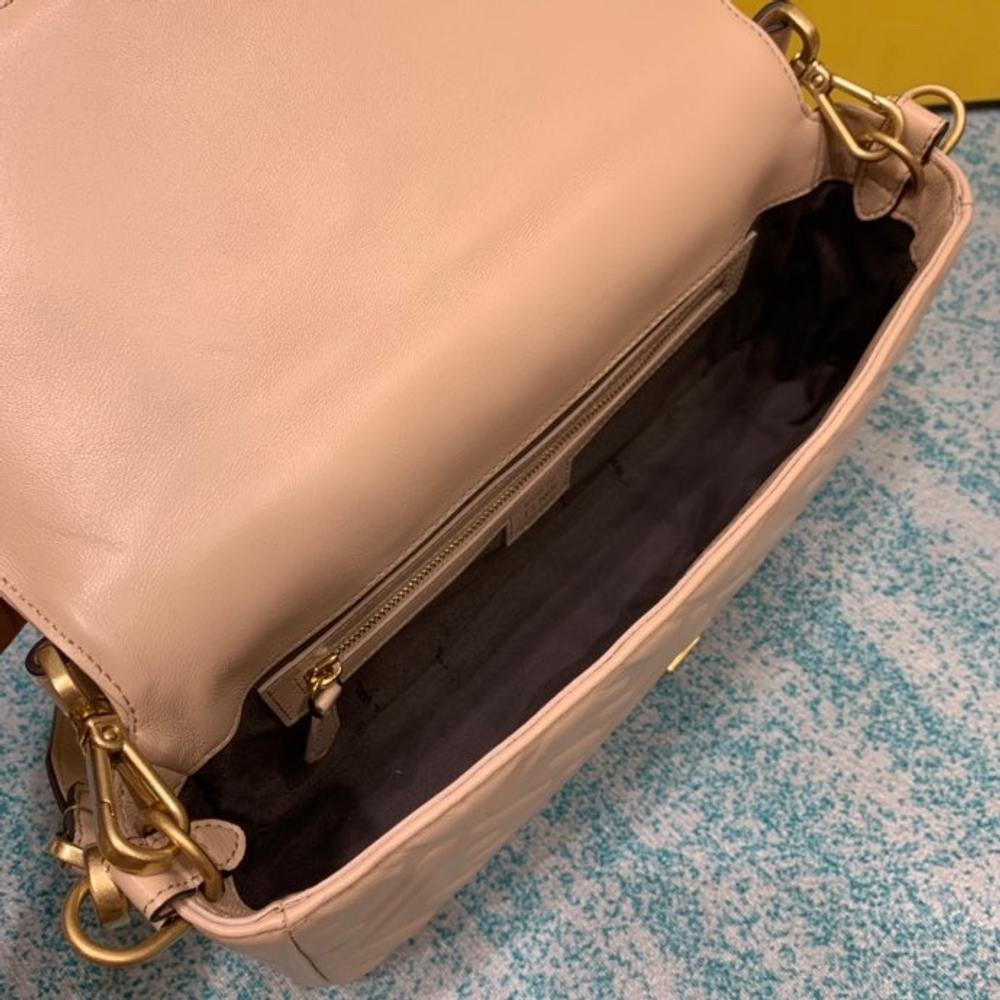 Fendi Baguette 27 cm