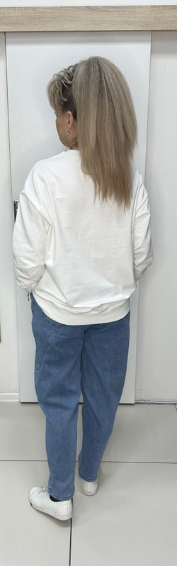 Свитшот-толстовка белая с цветными туканами