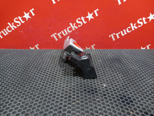 Ручка двери внутренняя правая 2019г