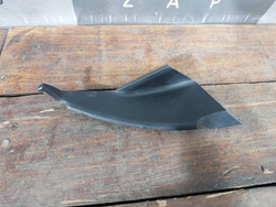 Накладка лобового стекла правая Kia Seltos 19-нв Б/У Оригинал 86154Q5000