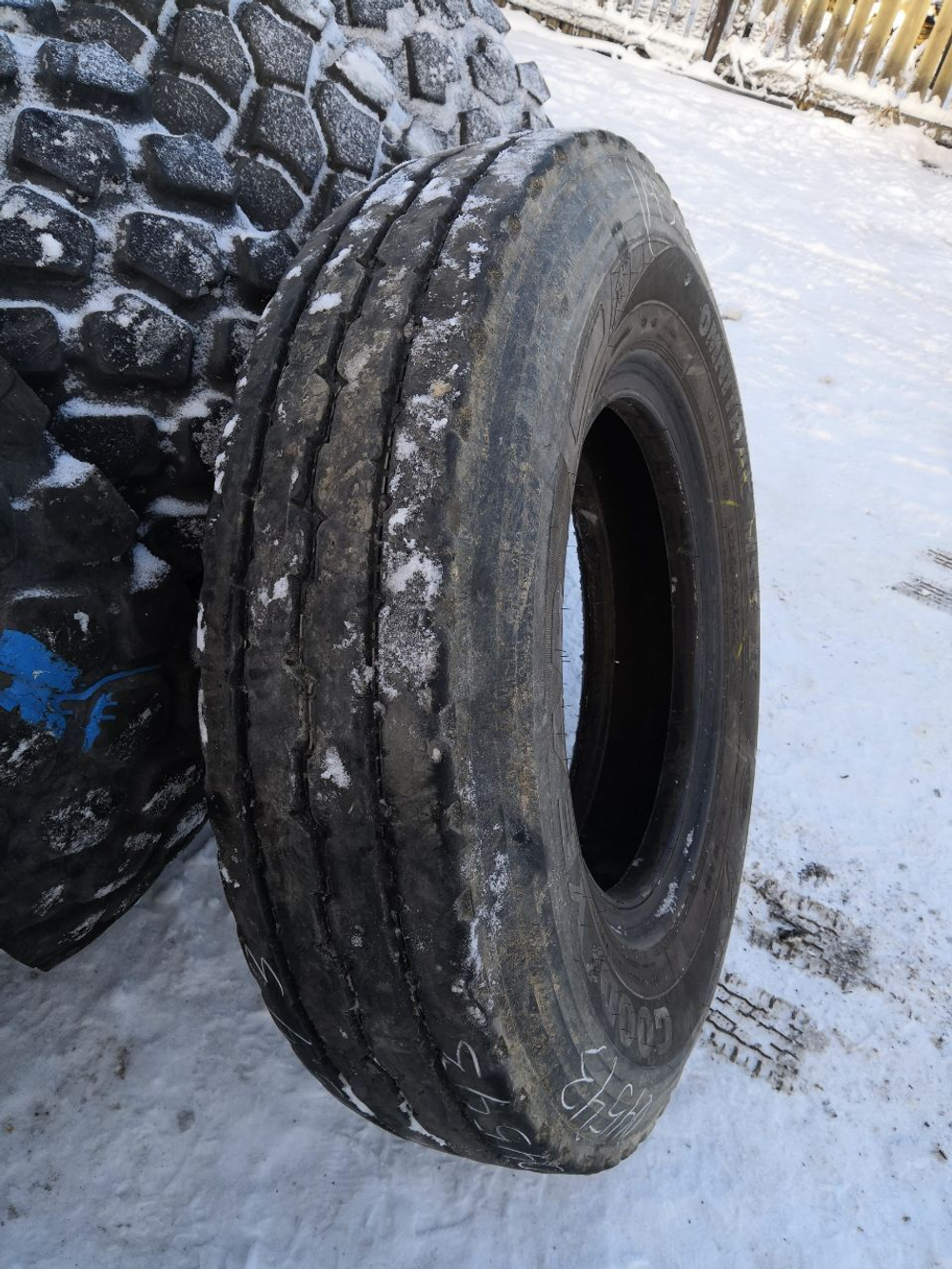 325/95R24 Goodyear OmniTrac MSS2 шина б/у