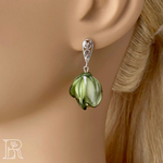 LEFIREL' Серьги серебряные женские "Эльфия" с цветами из муранского стекла / ювелирные украшения из родированного серебра 925