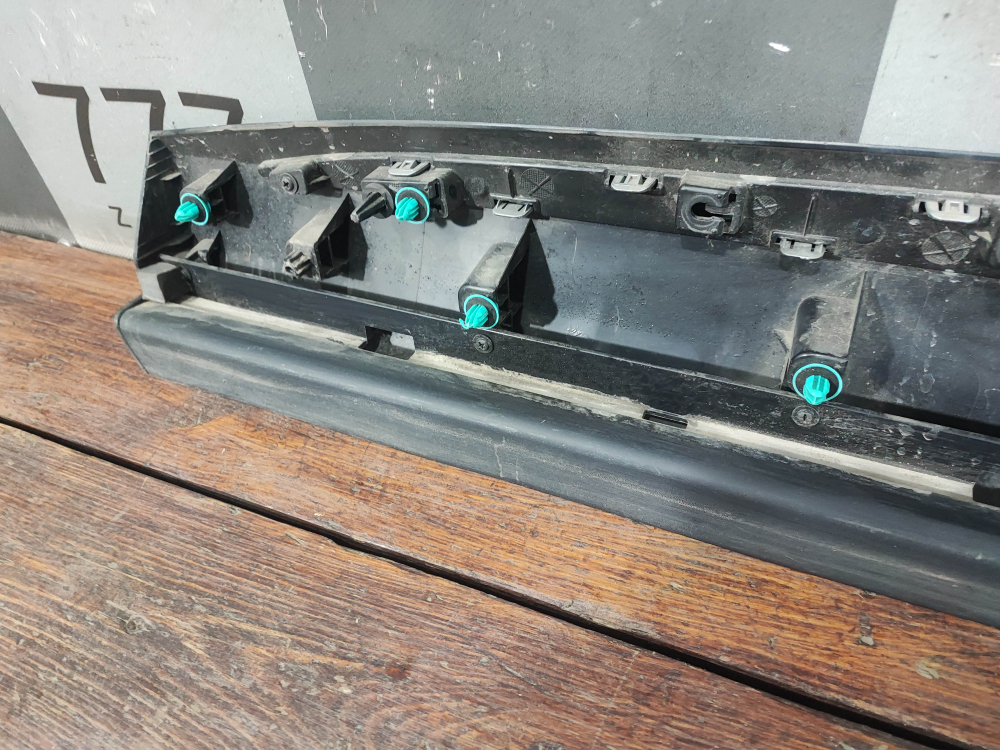 Накладка двери передней правой Exeed RX 23-нв Б/У Оригинал 609001539AA