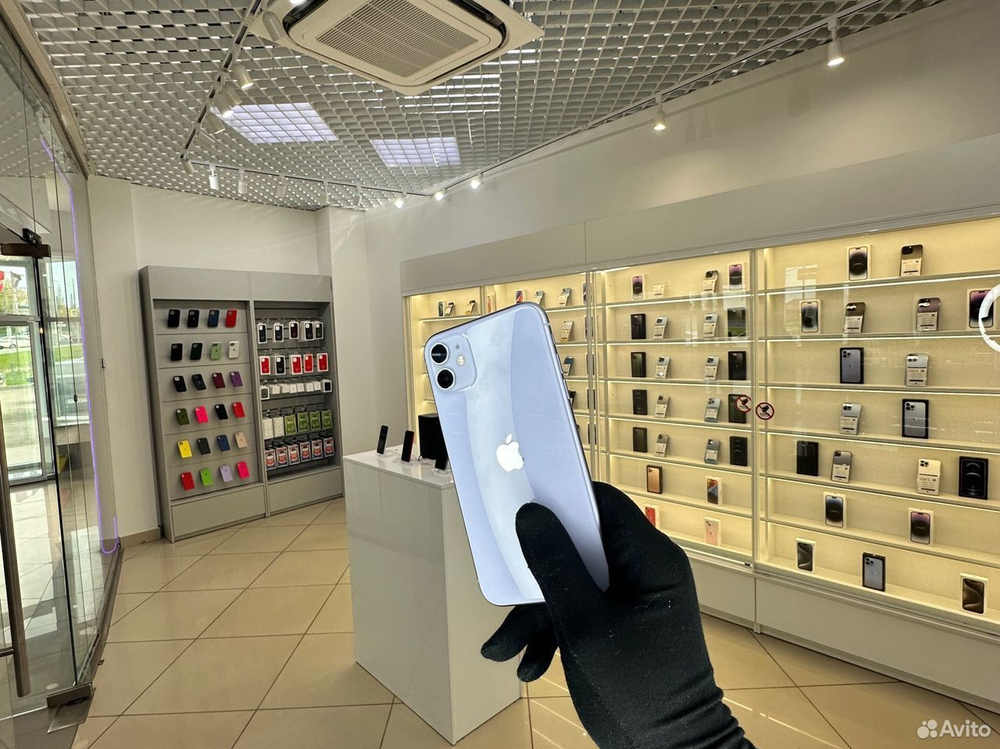 iPhone 11 64 ГБ б/у