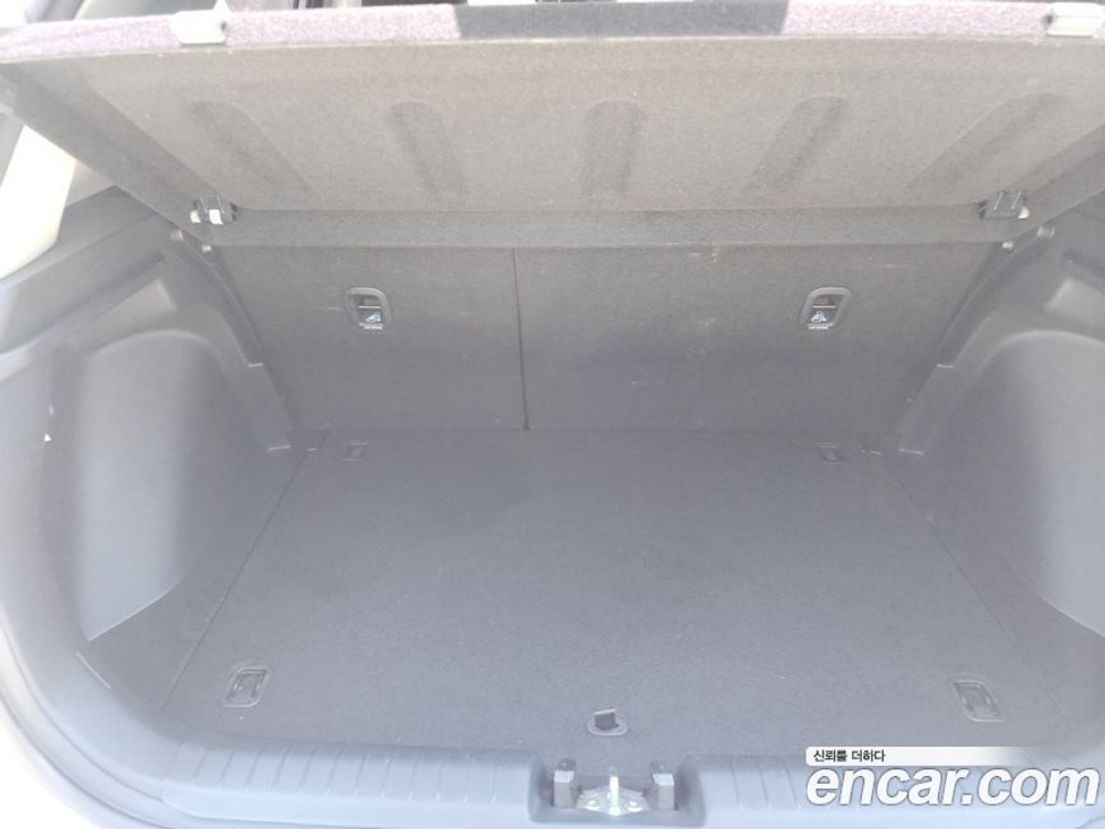 Hyundai Venue 1.6 Modern (09.2020)