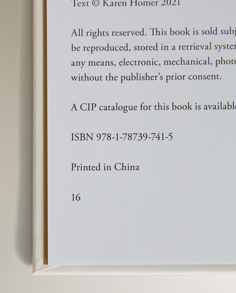 The Little Book of Louis Vuitton. Иллюстрированная книга о модном доме Louis Vuitton (на английском языке)