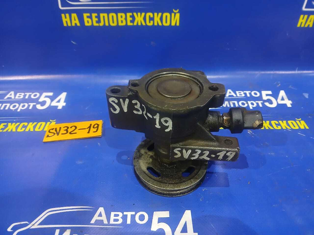 Насос ГУР TOYOTA VISTA 1990
