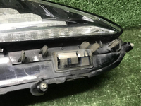 Битая Фара правая Toyota Camry xv70 (20-нв) LED