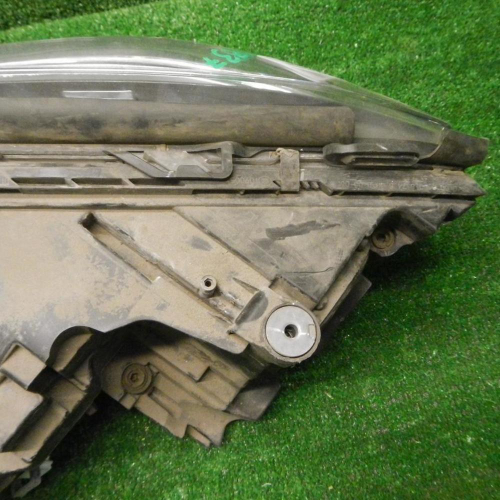 Фара правая Mercedes M W166 (2011-2015) ксенон