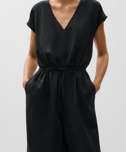 Oysho Длинный комбинезон из льна с рюшами на талии, черный