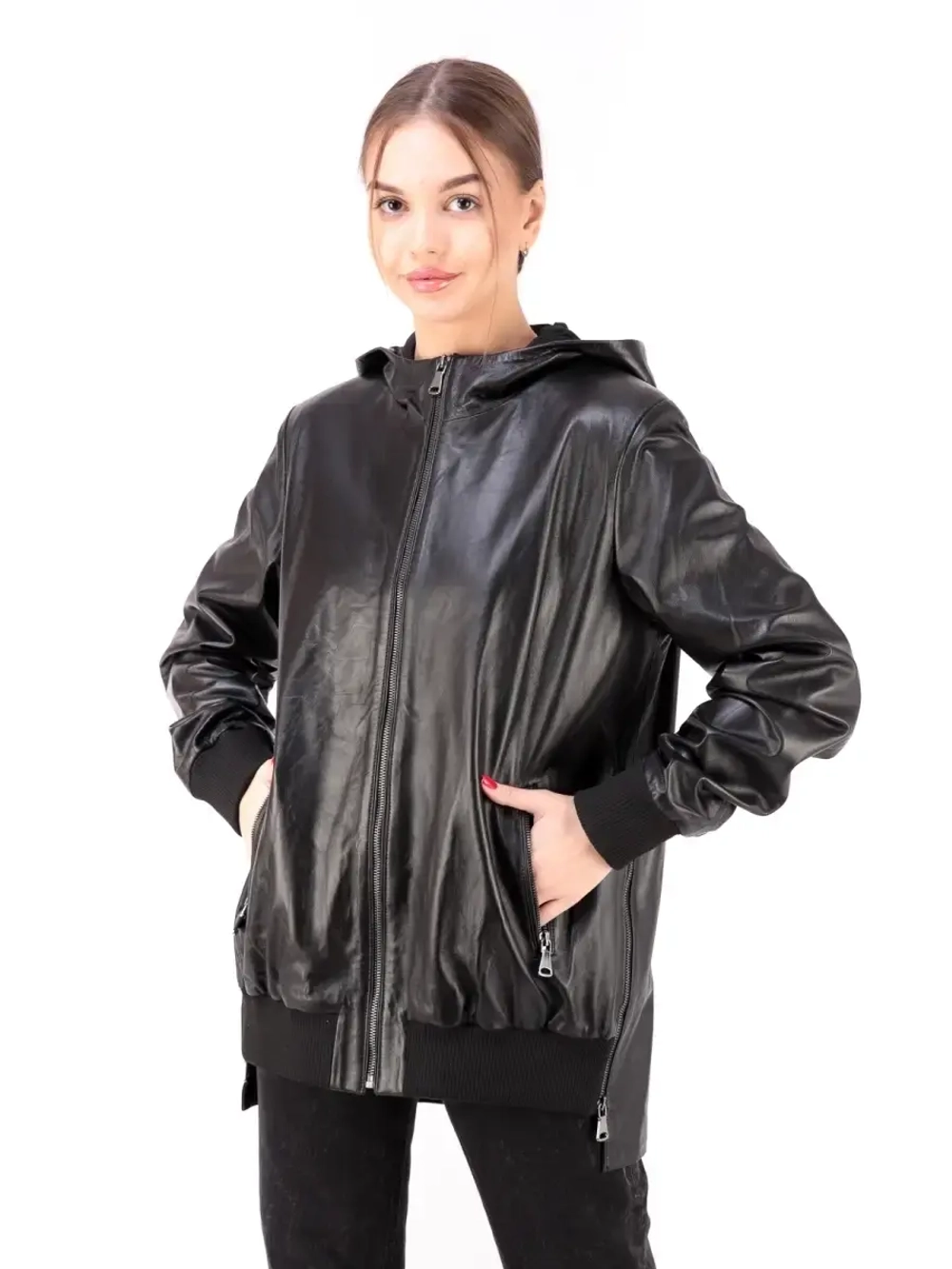 Куртка женская из натуральной кожи с капюшоном