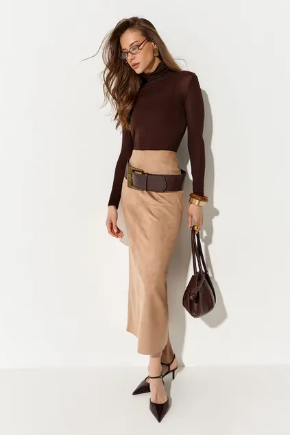 Юбка карандаш из экозамши цвета кэмел